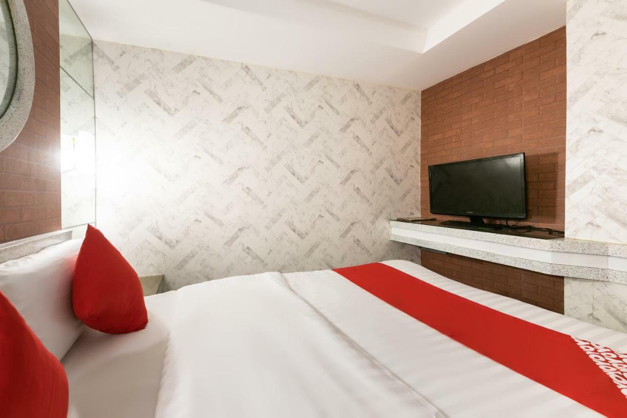Oyo 191 Paradise Apartelle Hotell Manila Exteriör bild