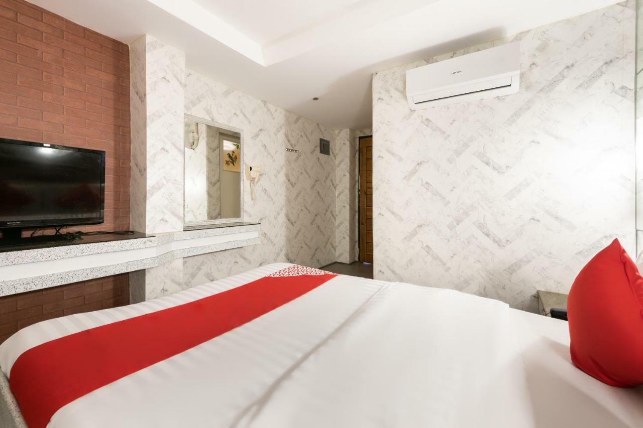Oyo 191 Paradise Apartelle Hotell Manila Exteriör bild